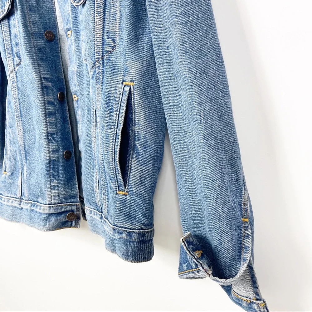Levis Blue Denim Relaxed Trucker Jacket Mens Size M 7112 - Picture 2 of 11